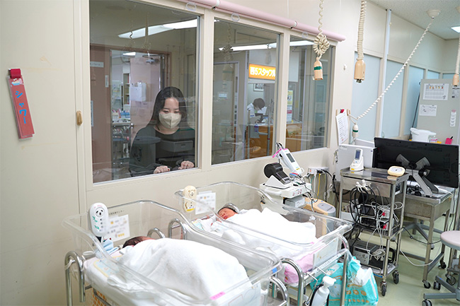 新生児室