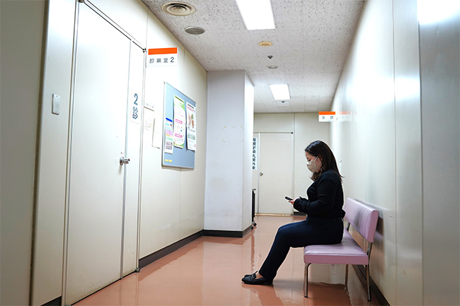 外来中待合い