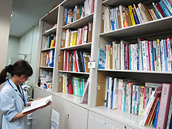 医薬品情報管理室（ＤＩ室）の様子３